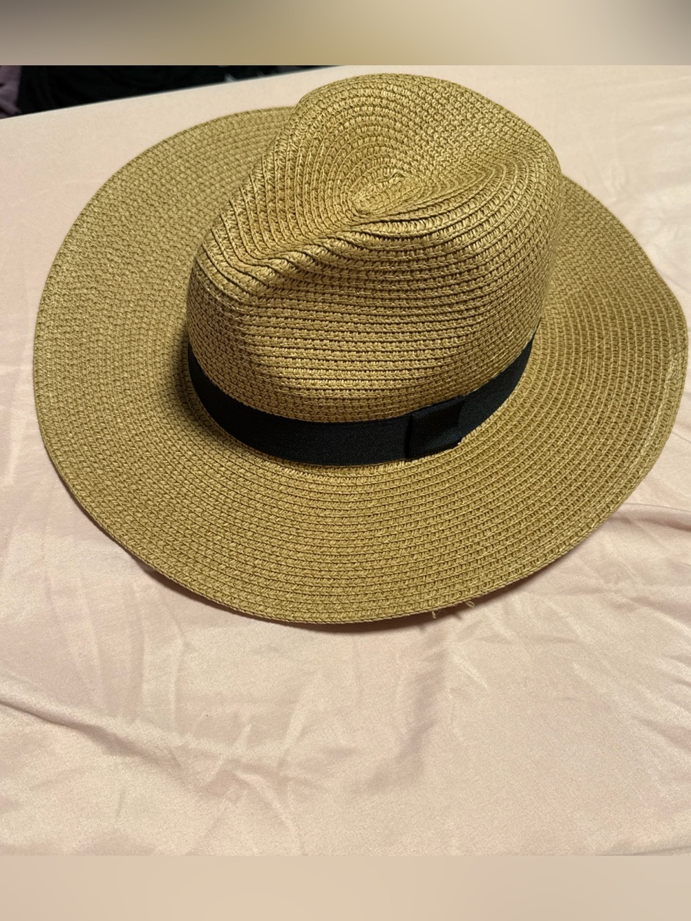 Cupshe Wide Brim Straw Fedora Hat with Black Band